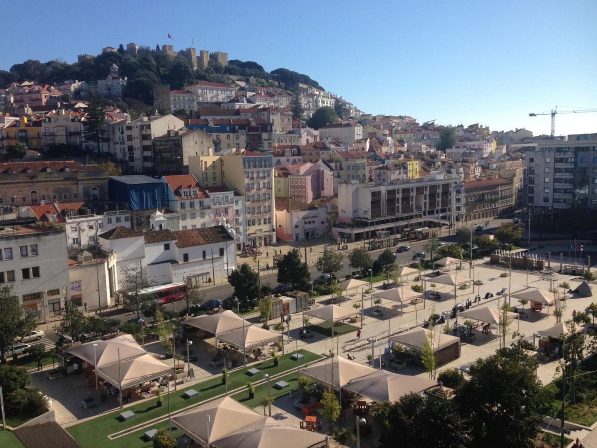 Apartment 2 Bedroom Located Heart Of Lissabon